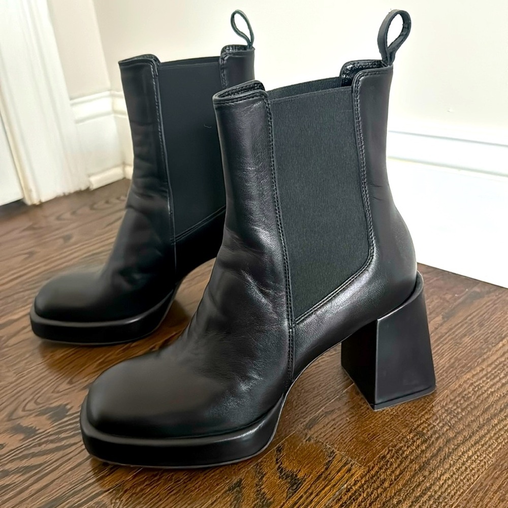 Enzo Dimartino square toe booties